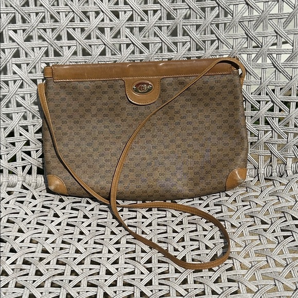 VTG GUCCI Brown and Tan Leather Crossbody or Clutch Purse - Picture 1 of 8